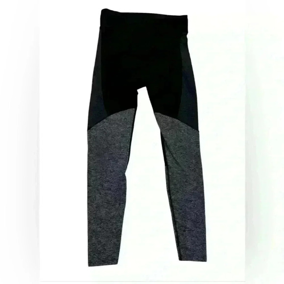 NWOT Alala Ascend Cropped Tight. Size Small. - Picture 1 of 6